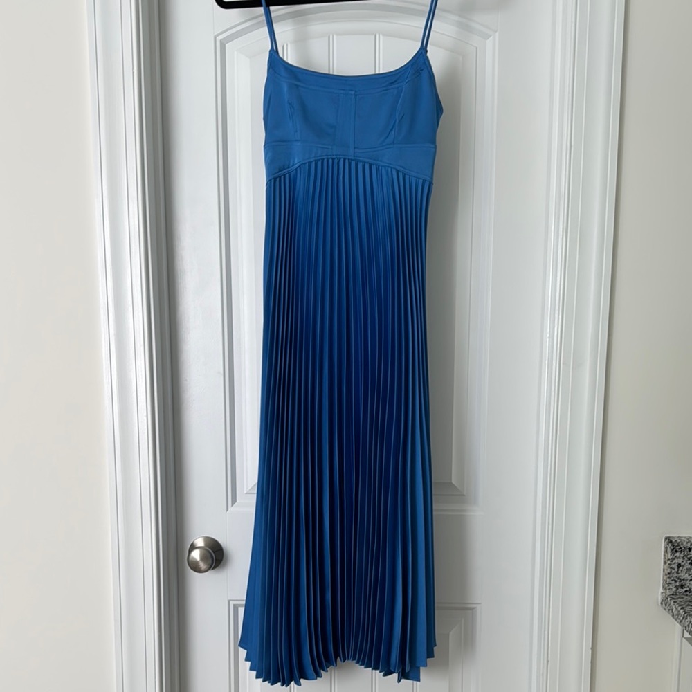 NWT House of Harlow Midi Pleated Dress